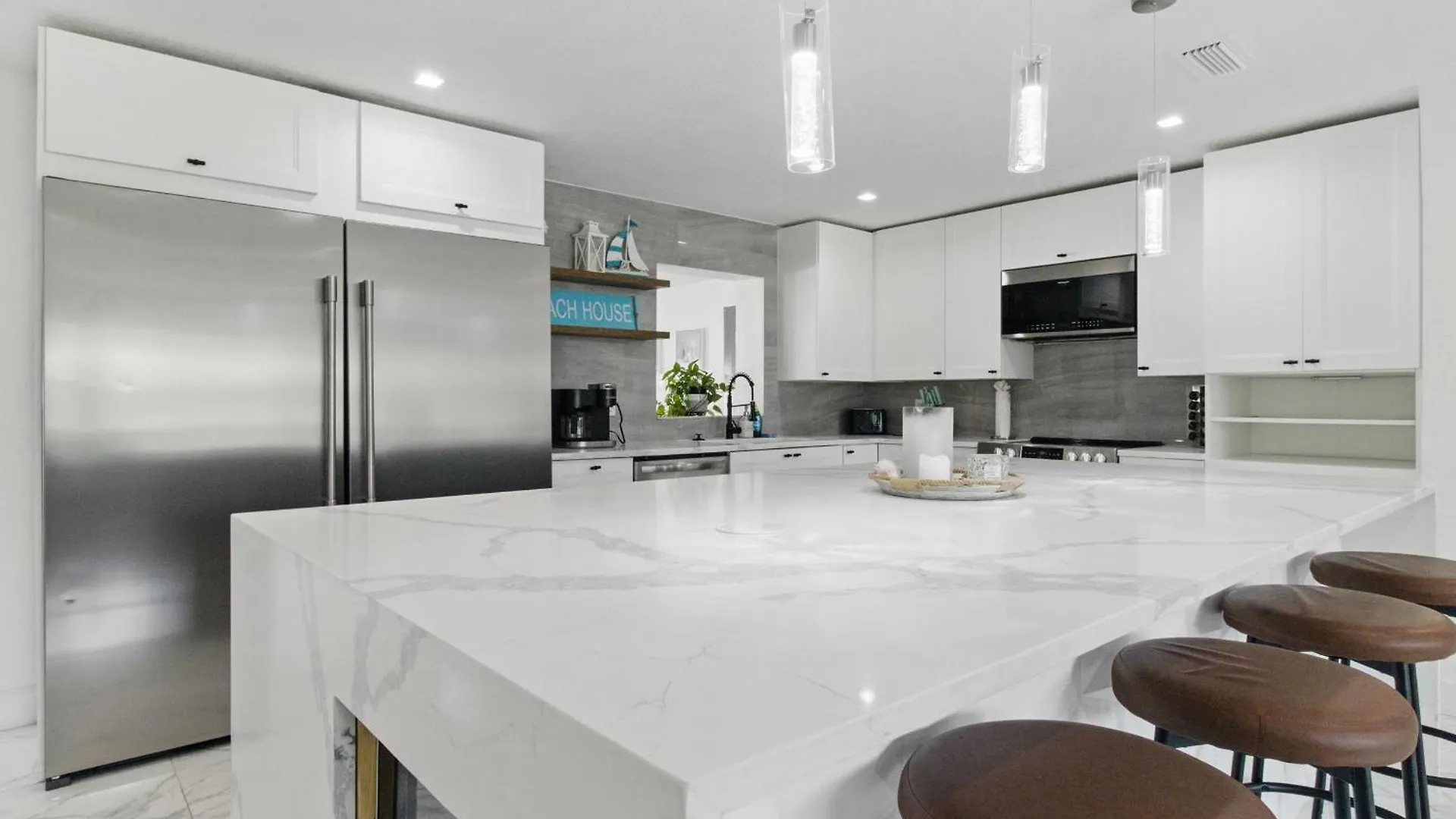 Hot Tub - Pet Friendly - Mins To Beach - Sleeps 11 - Family Clearwater 0*,